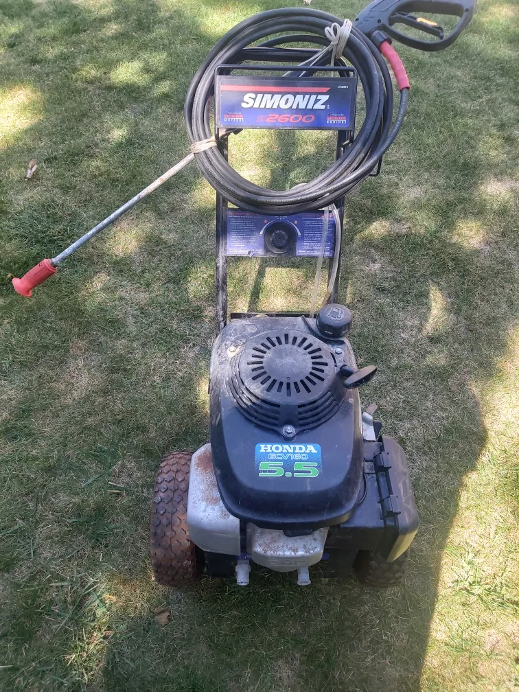 Simoniz 2600 PSI Pressure Washer Powered by Honda image indicator(2)