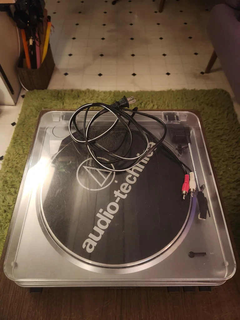 Audio-Technica Turntable (pickup Warden and Kingston) image indicator(3)