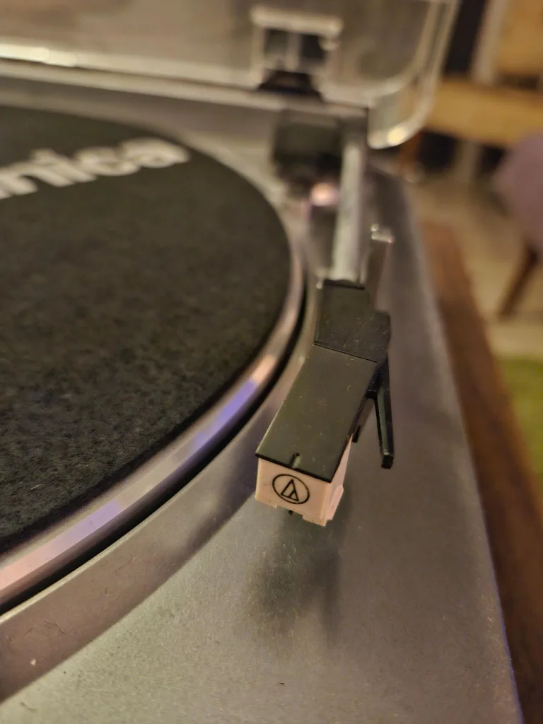 Audio-Technica Turntable (pickup Warden and Kingston) image indicator(6)