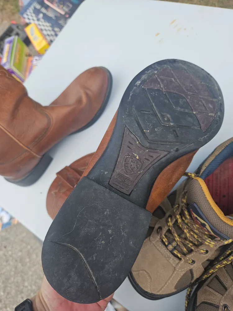 Ariat Brown Leather Cowboy Boots - Size 9M image indicator(3)