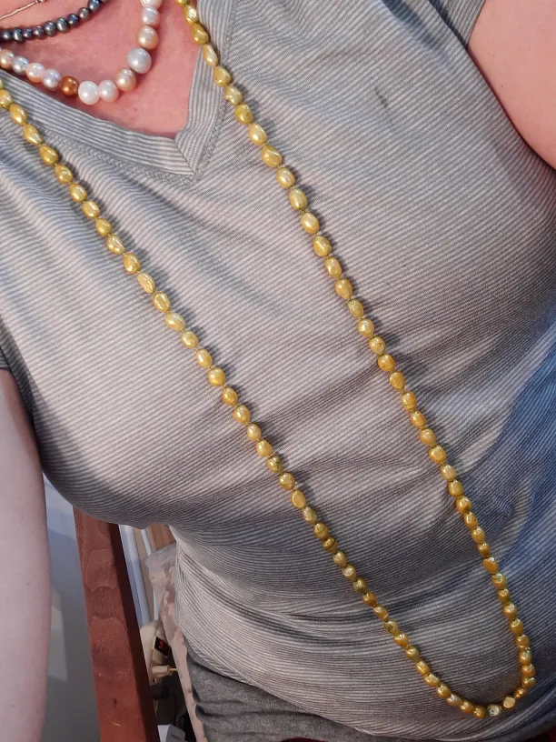 Golden Pearl Necklace & Sterling Silver (.925) Earrings Set image indicator(7)