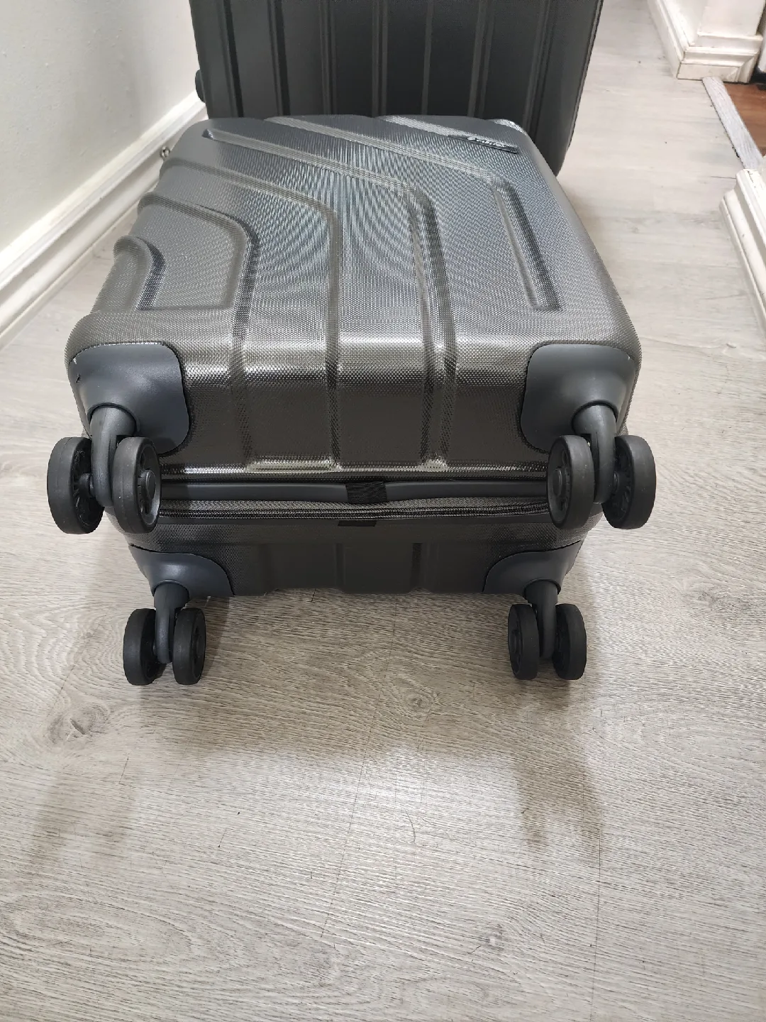 Carlton Luggage Set - 2 Piece image indicator(3)