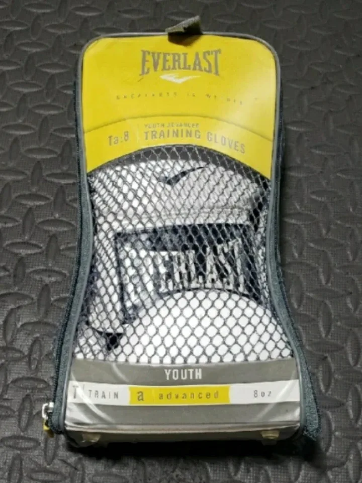 Everlast Youth Advanced Training Gloves - Size 8 oz thumbnail