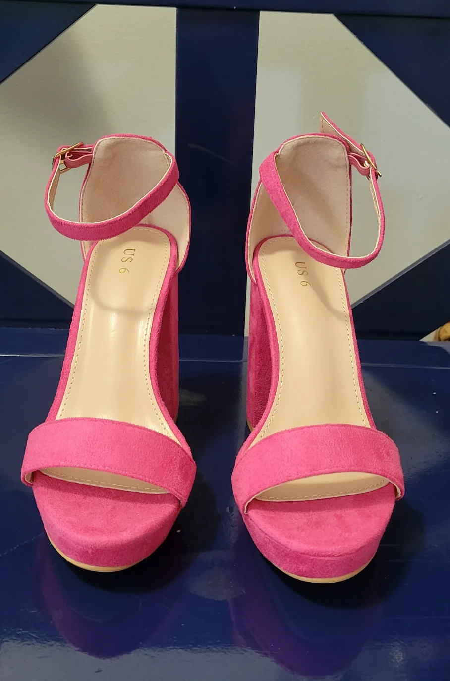 Brand New Pink Suede Platform Heels - Size 6 image indicator(9)