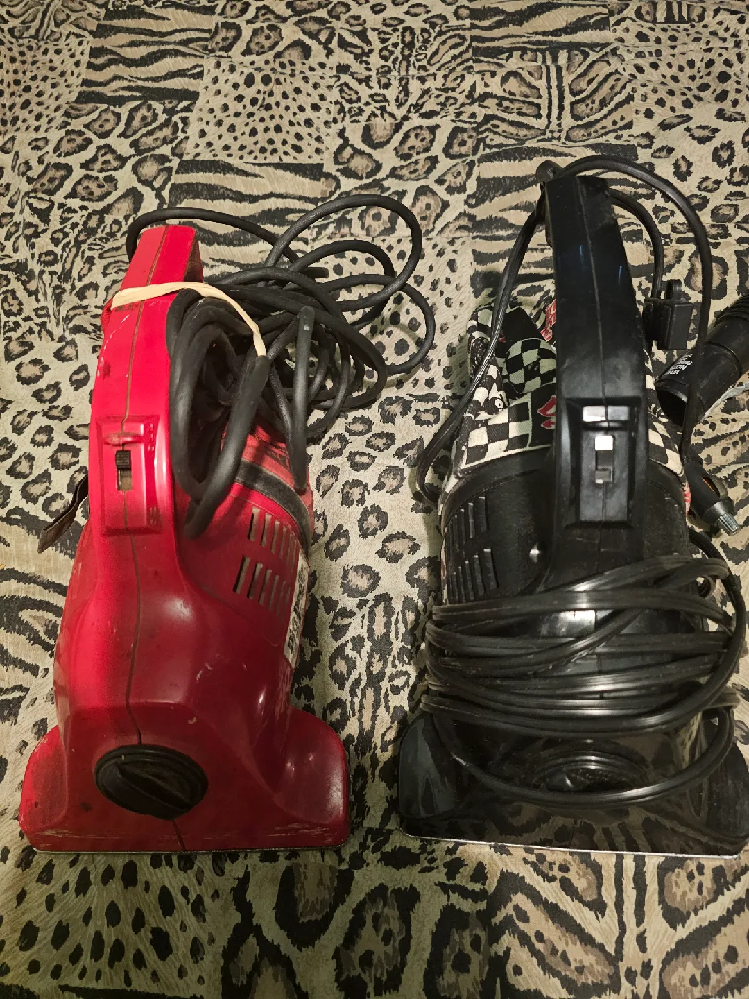 dirt devil vacuums house, car image indicator(4)