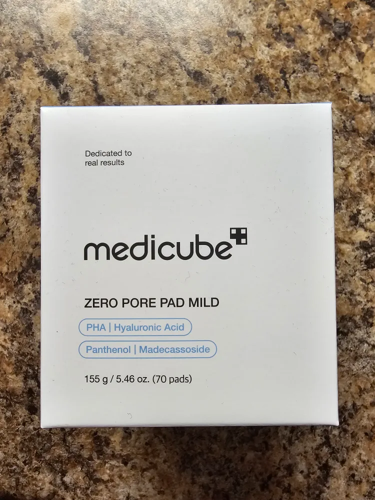 MEDICUBE Zero Pore Pad Mild (70 pads) thumbnail