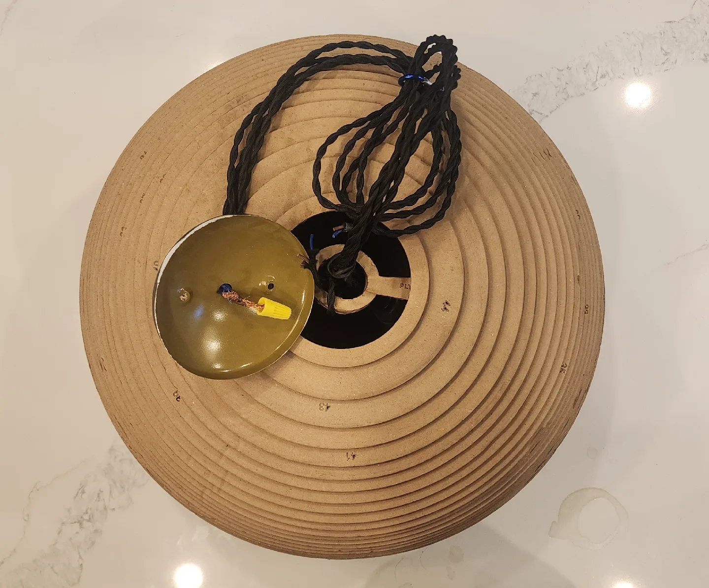 Oval Cardboard Pendant Light image indicator(3)