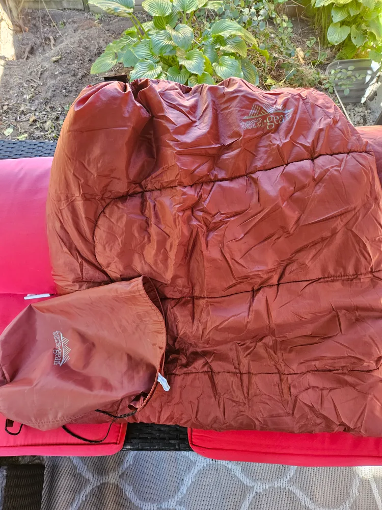 Tera Gear Sleeping Bag - 6ft - Never Used image indicator(3)