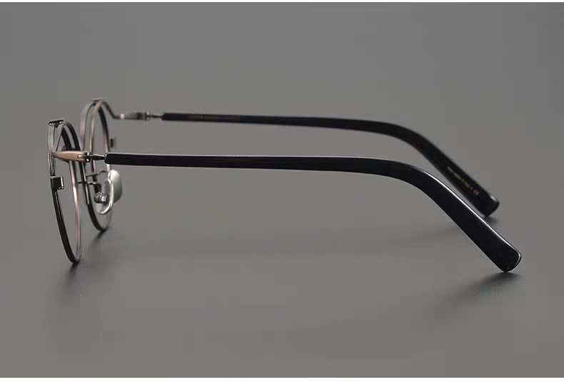Round Titanium Eyeglasses Frames  - Brand New - photo 3