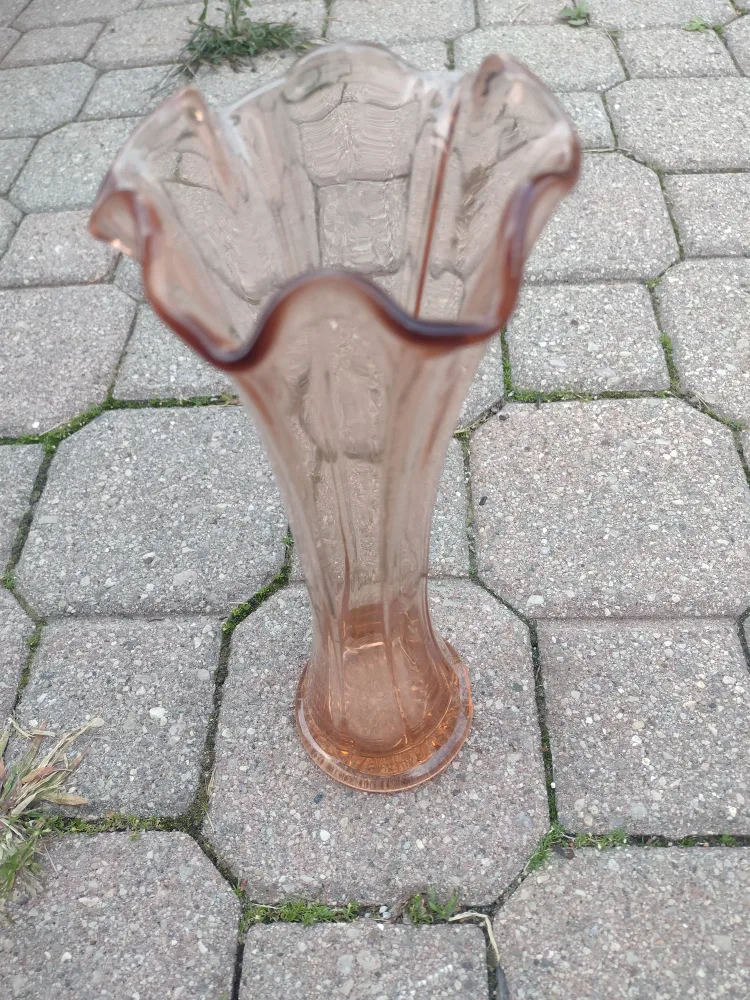 Pink Glass Vase thumbnail