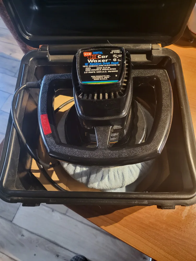 WEN 10" Orbital Car Waxer Kit in Case thumbnail