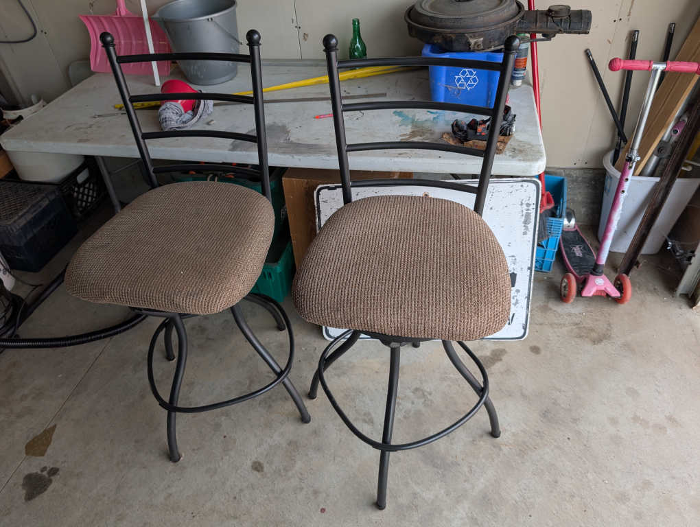 Set of 2 Swivel Bar Stools