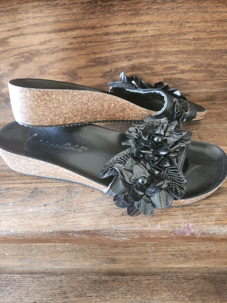 Italian Sandals. Size 10 image indicator(2)