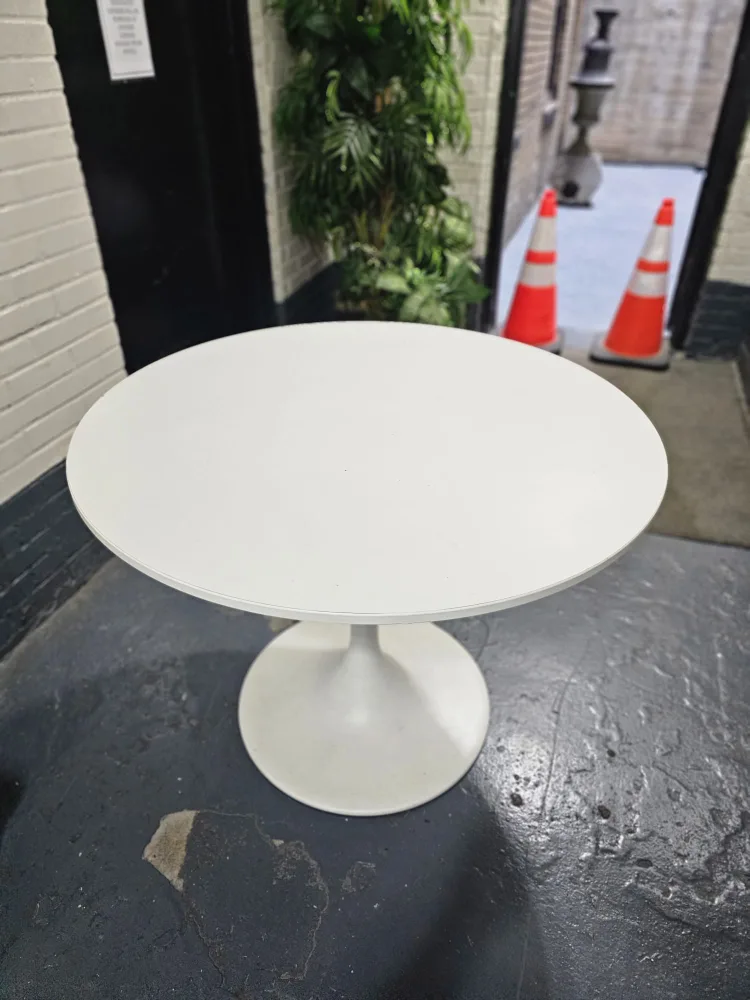 White Tulip Style  Table thumbnail