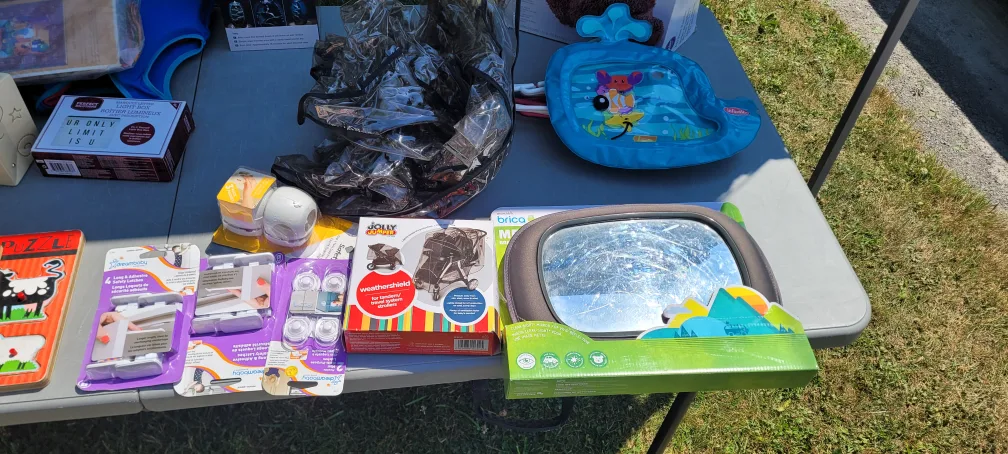 Baby stuff lot thumbnail