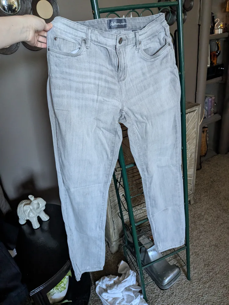 Reitmans Grey Jeans thumbnail