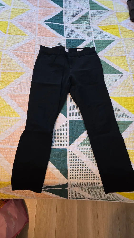 Gap Signature Skinny Ankle Pants - Size 4 thumbnail