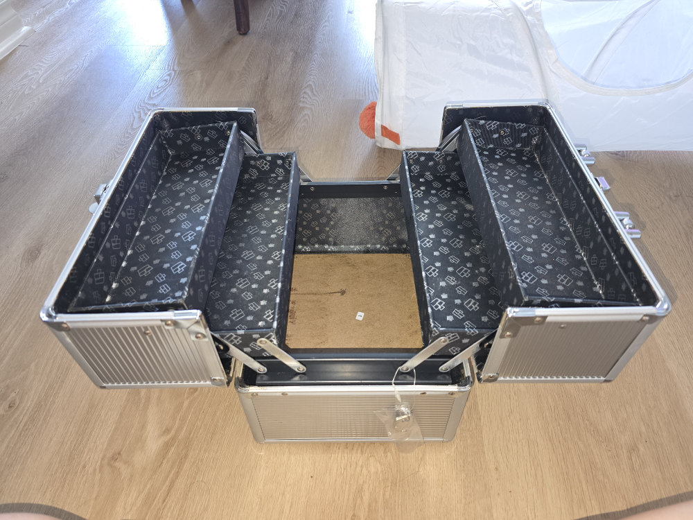 Makeup/Cosmetic Case - photo 3