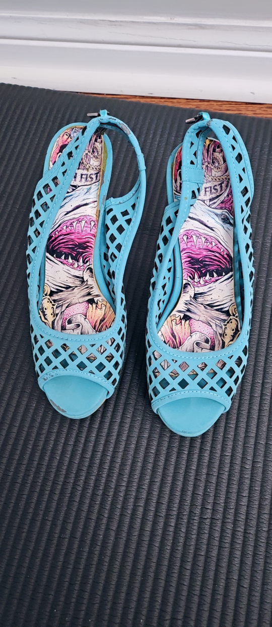 🩵🩵Iron Fist Blue Heels, Size 6 - photo 3
