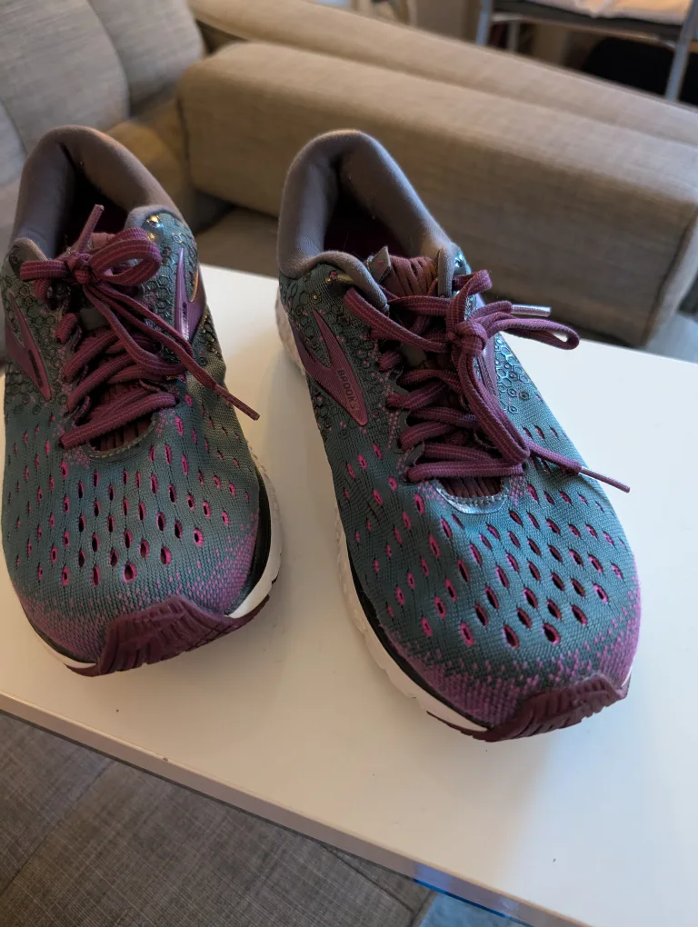 Brooks Glycerin 17 Women's Running Shoes thumbnail