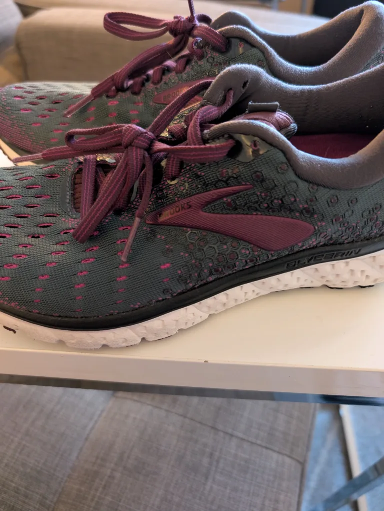 Brooks Glycerin 17 Women's Running Shoes image indicator(2)