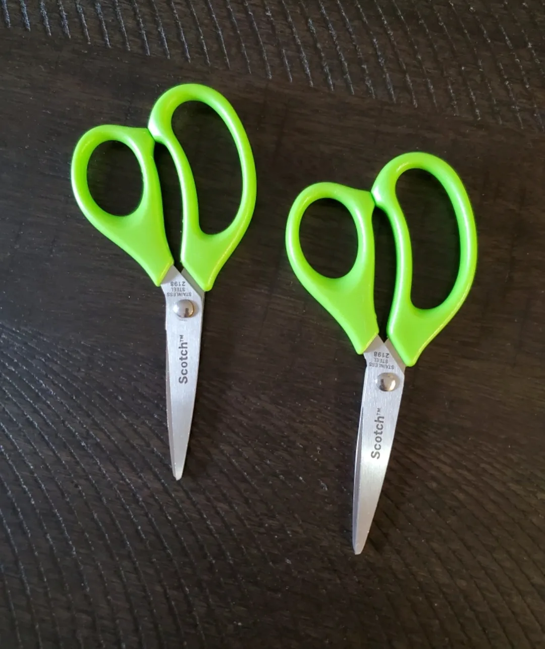 Small Scissors 🥕 thumbnail