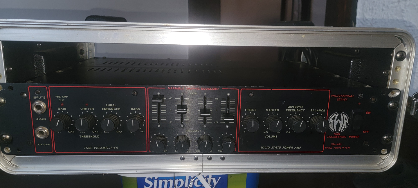 Gator Rack Case with SWR SM-400 Bass Amplifier - photo 2