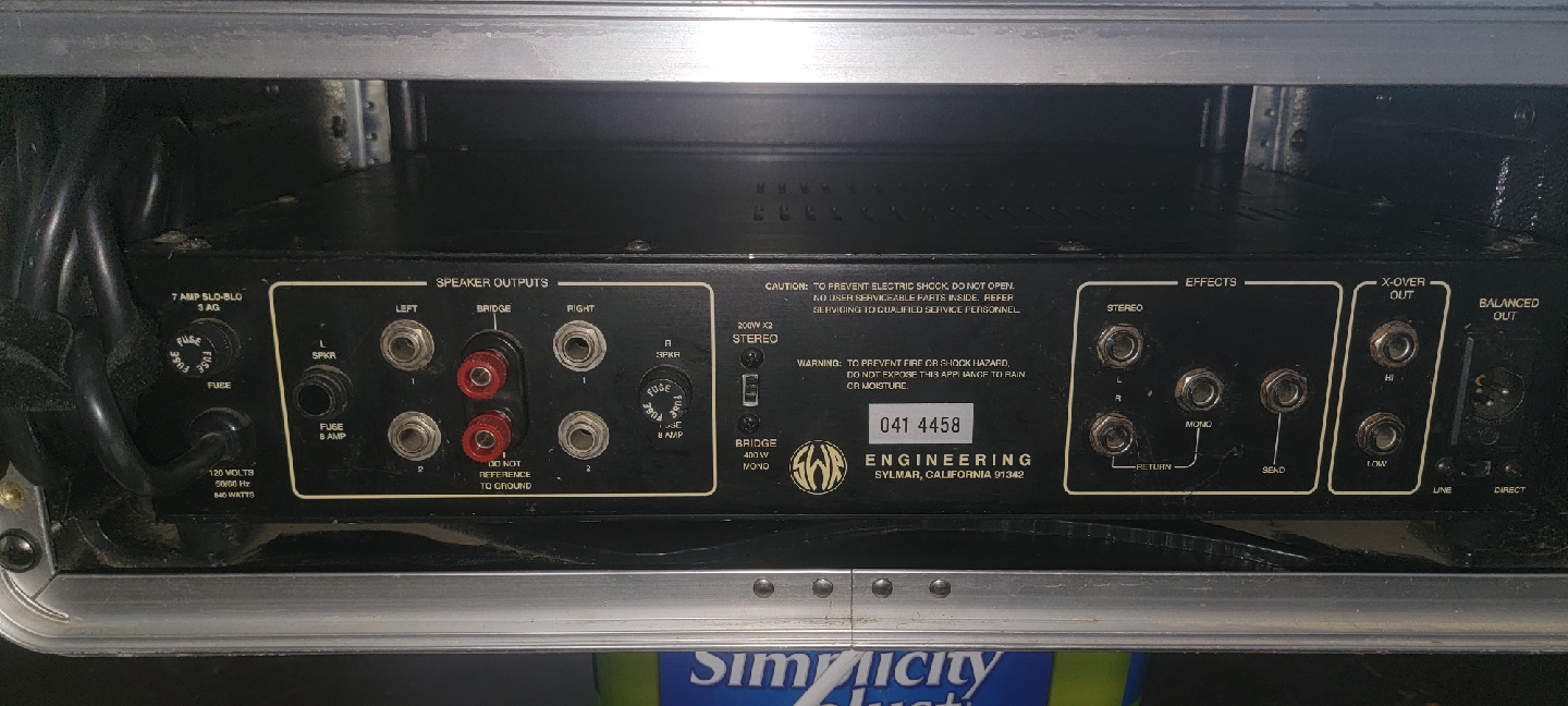 Gator Rack Case with SWR SM-400 Bass Amplifier - photo 4