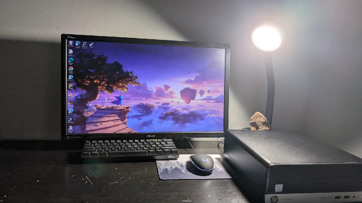 HP ProDesk Desktop PC - Intel Core i5 7th Gen thumbnail