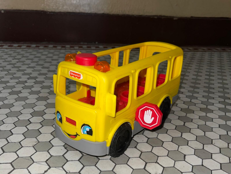 Fisher-Price Little People Big Yellow School Bus - photo 2