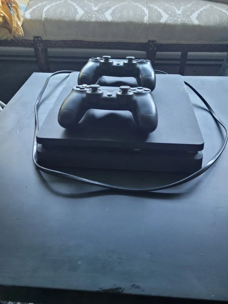 PlayStation 4 with 2 Controllers thumbnail