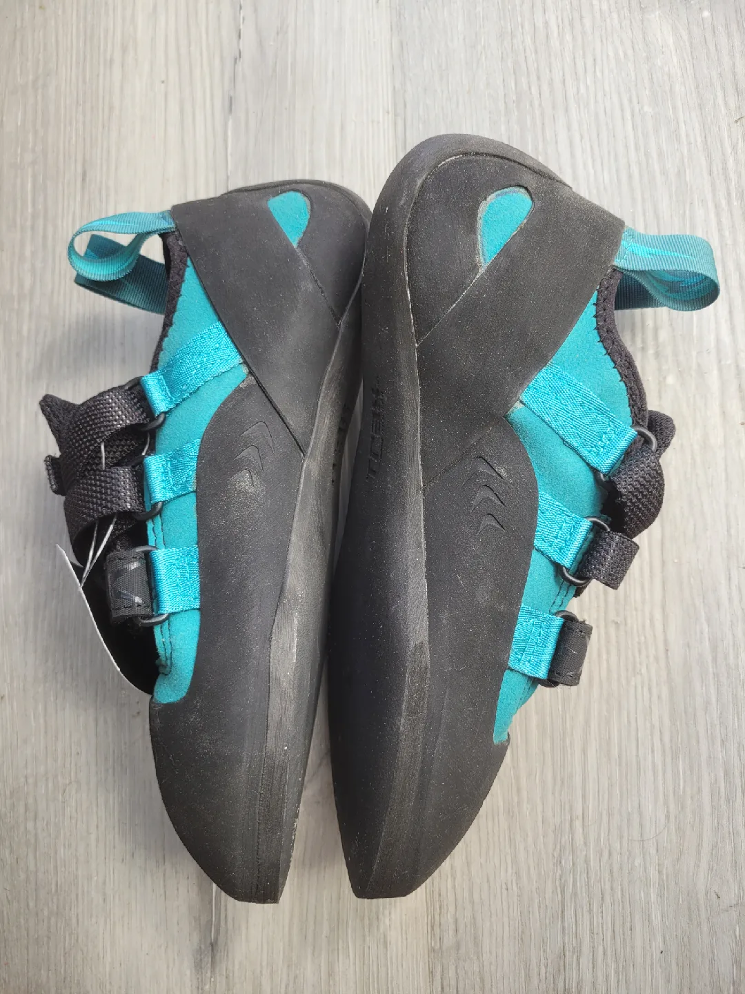 Women's dance shoes Size 6.5 image indicator(2)