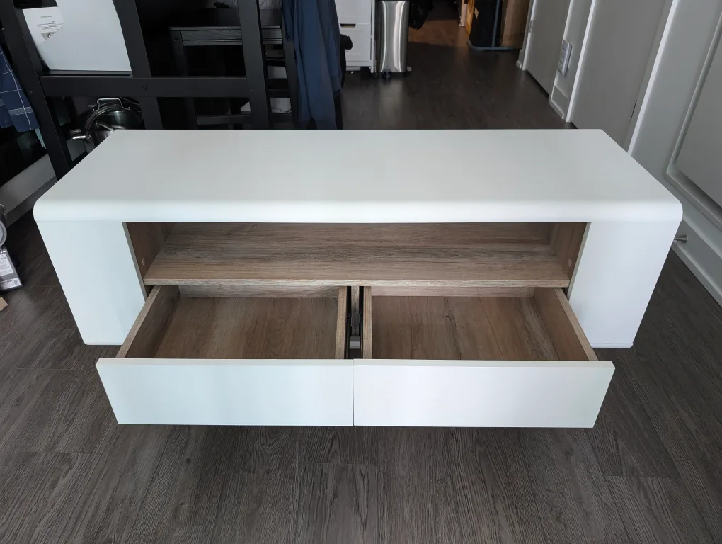 Structube Chelsea TV Stand image indicator(2)