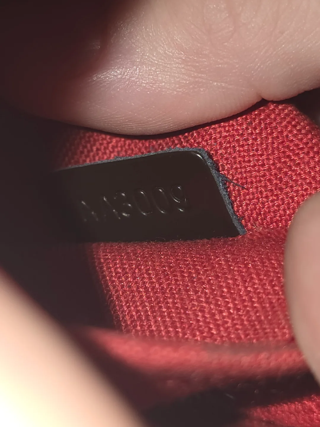 Louis Vuitton Style: Favorite MM 2009 very good condition image indicator(5)