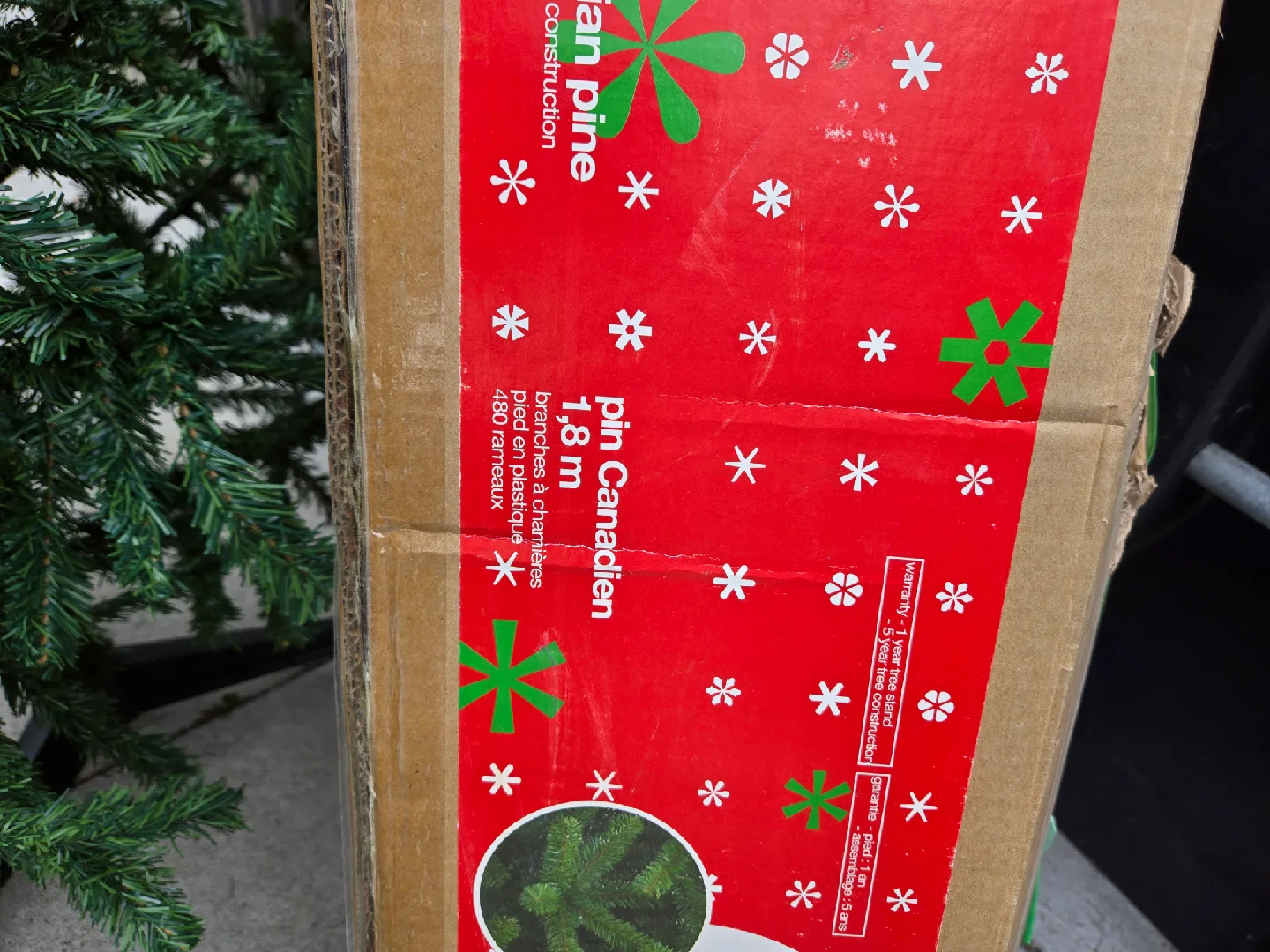 Holiday Joy Canadian Pine 1.8m Christmas Tree image indicator(2)