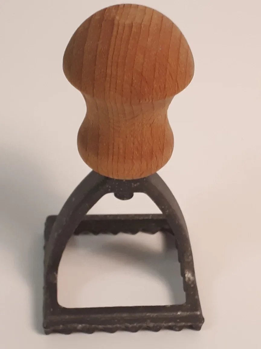 Ravioli Stamp Cutter thumbnail