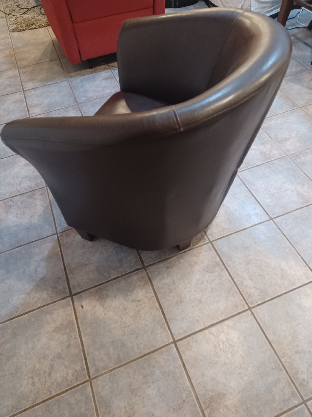 Brown Leather Tub Chair - photo 2