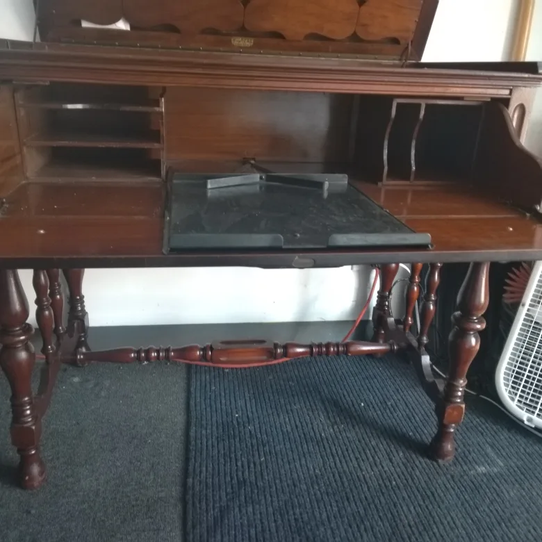 desk thumbnail