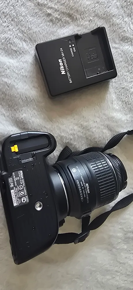 Nikon D5100 DSLR Camera with 2 Lenses image indicator(5)