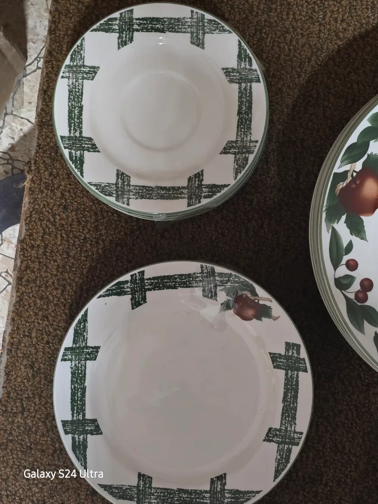 Vintage Mikasa 'Whole Wheat' Dinnerware Set image indicator(3)