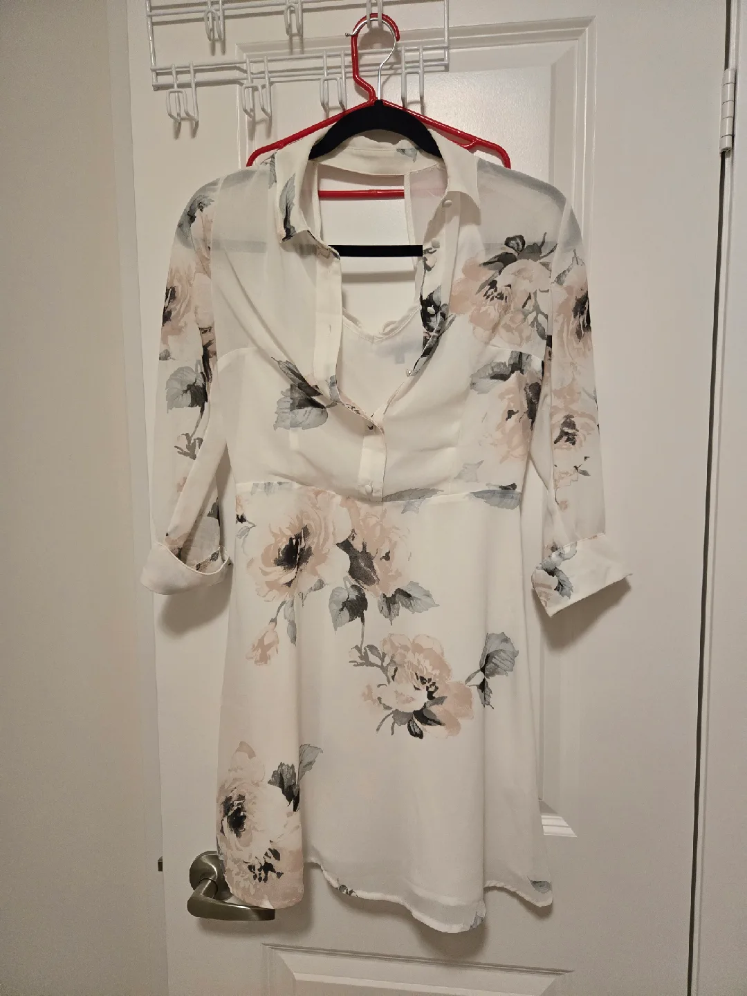Dynamite Floral Dress - Size P/S thumbnail