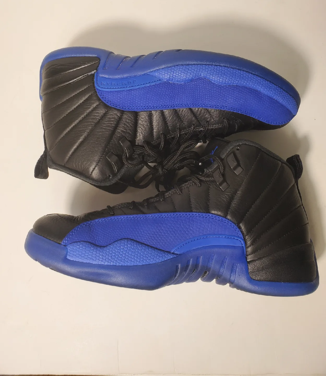 Men’s Jordan 12 Retro Black Game Royal W/Box 130690-014 Size 9.5 image indicator(8)