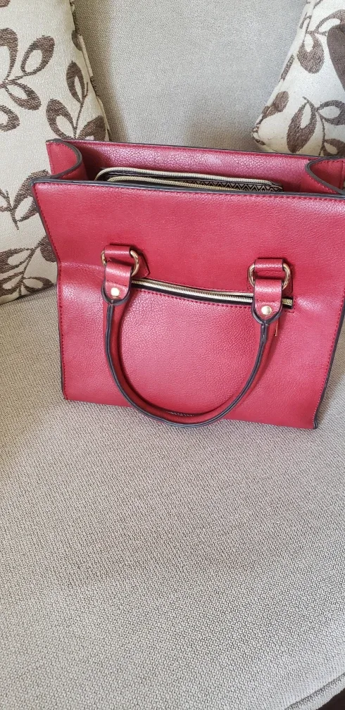 Red Handbag thumbnail