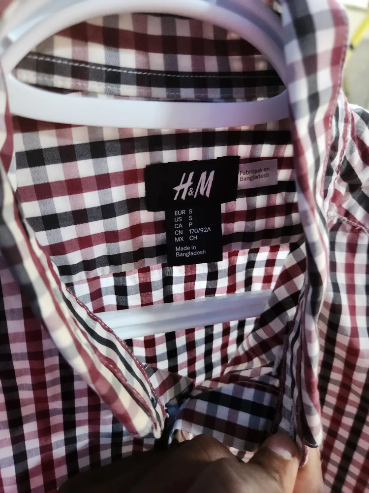 H&M Checkered Long Sleeve Shirt - Size S image indicator(2)