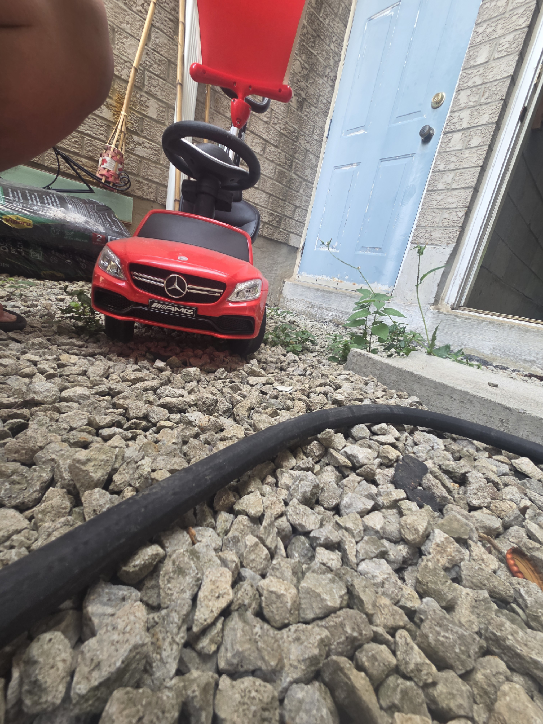 Mercedes-Benz AMG Kids Ride-On Car - Red - photo 4