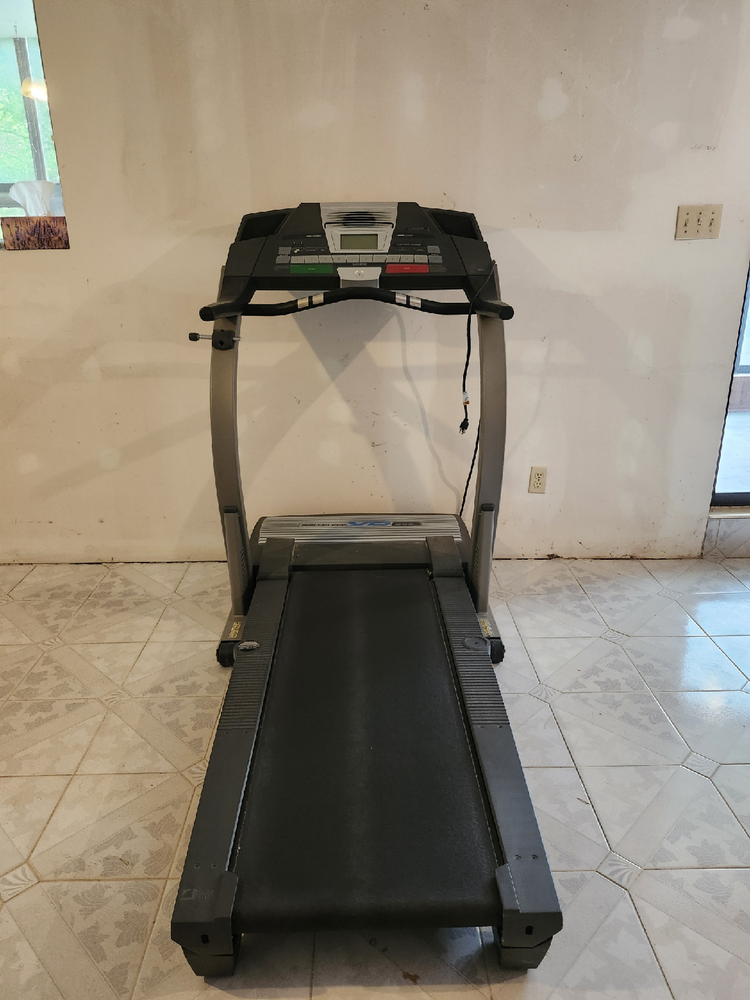Folding Treadmill Exerciser - Pro-Form XP 590s   🥕 - photo 2