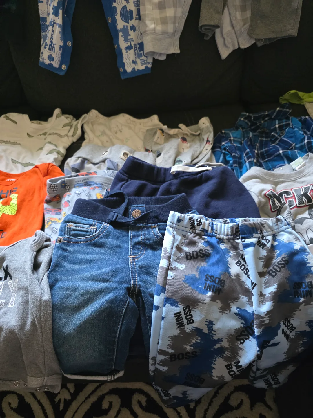 Mixed Lot of Baby & Toddler Clothing (Mostly 6 month) image indicator(5)