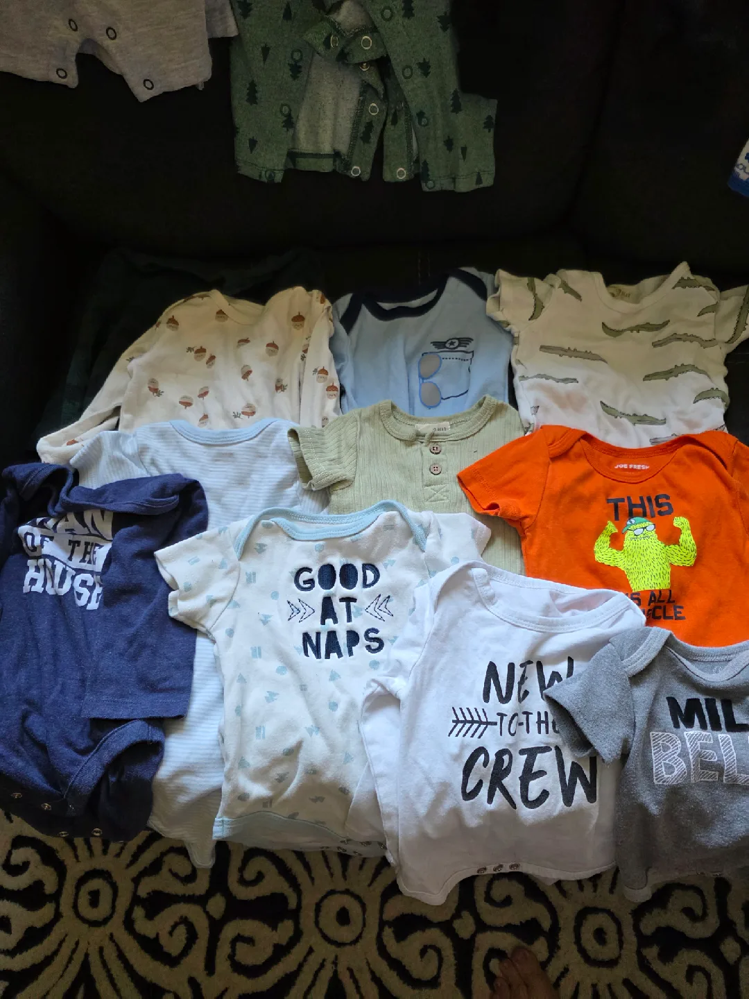 Mixed Lot of Baby & Toddler Clothing (Mostly 6 month) image indicator(8)