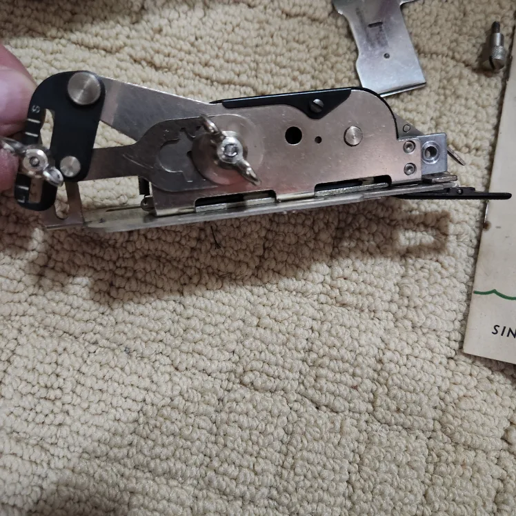 Vintage Singer 121795 Buttonhole Attachment image indicator(5)