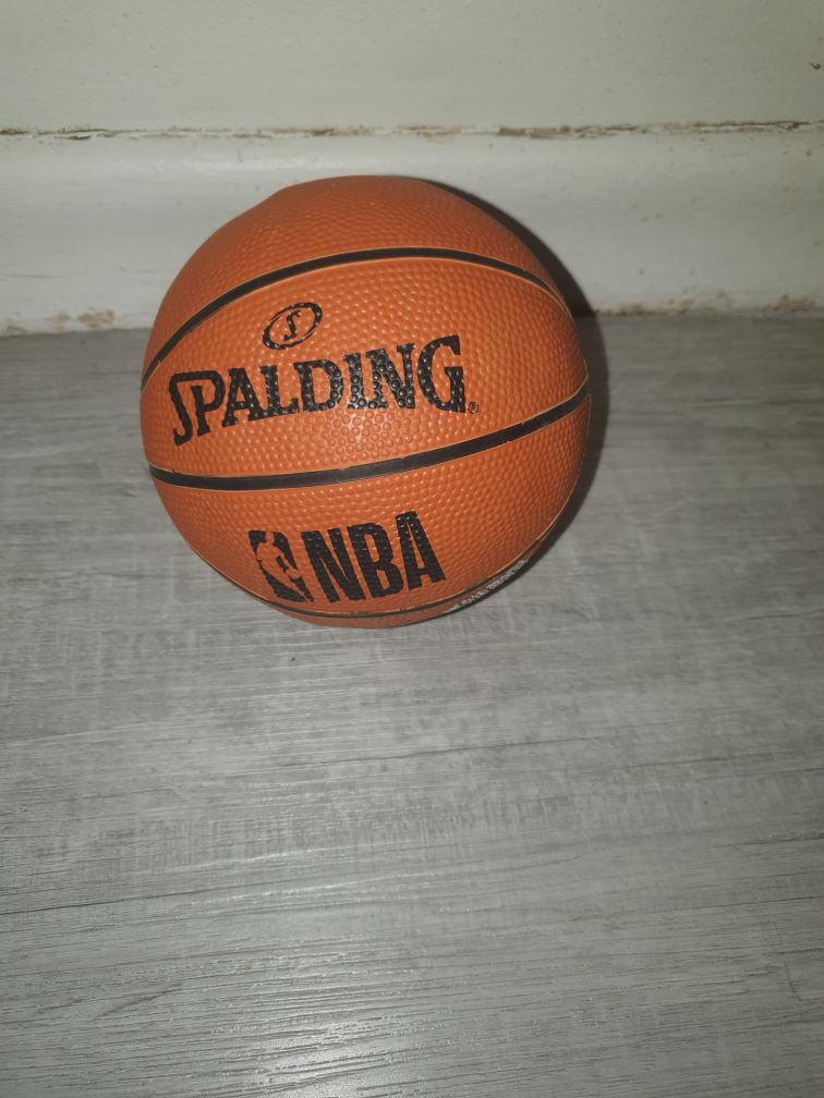 Kids Basketball Hoop & Spalding NBA Ball - photo 3